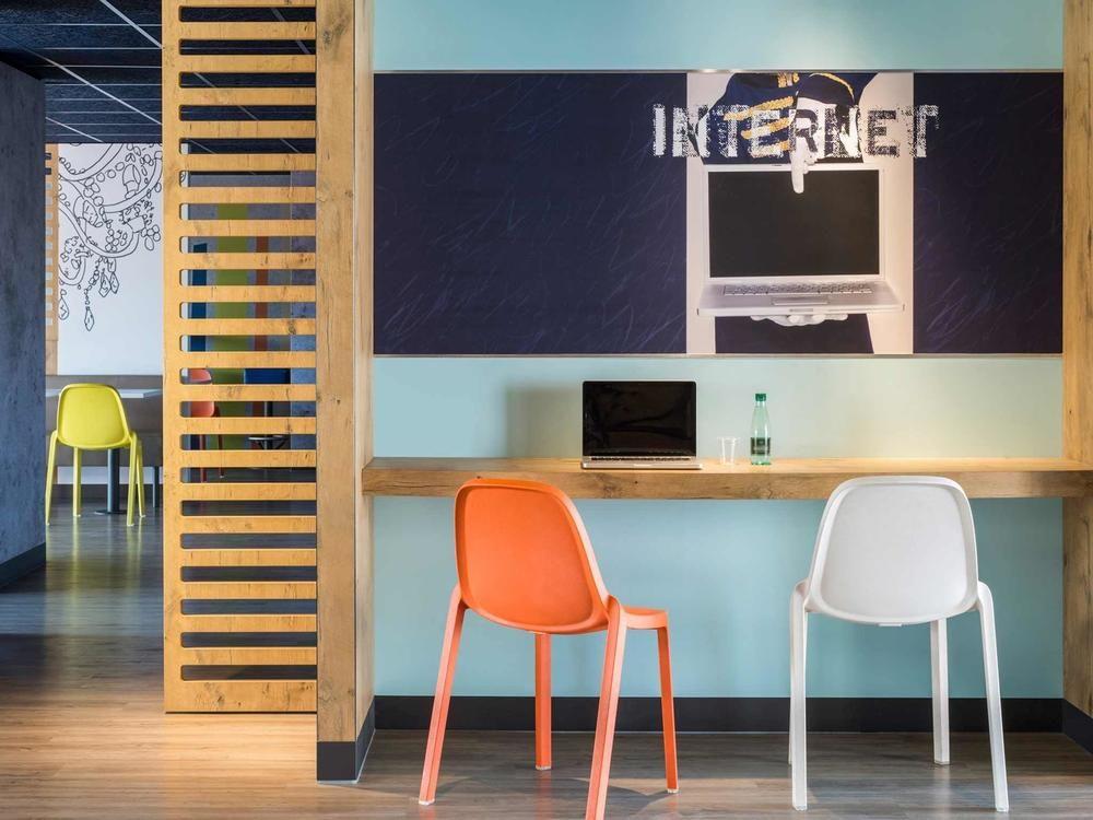 Ibis Brignoles Provence Verte Екстериор снимка