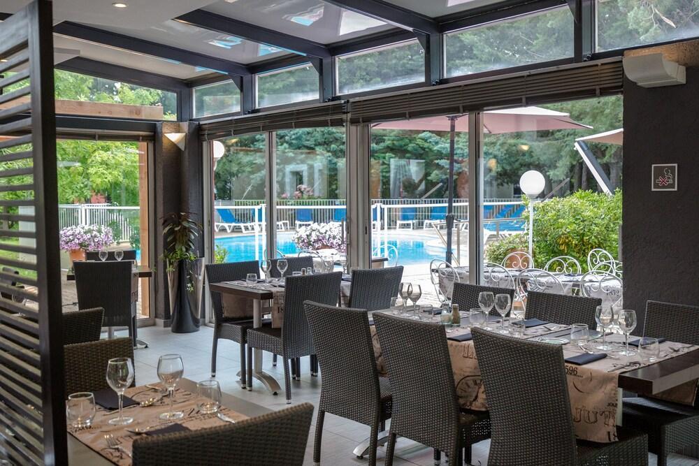 Ibis Brignoles Provence Verte Екстериор снимка